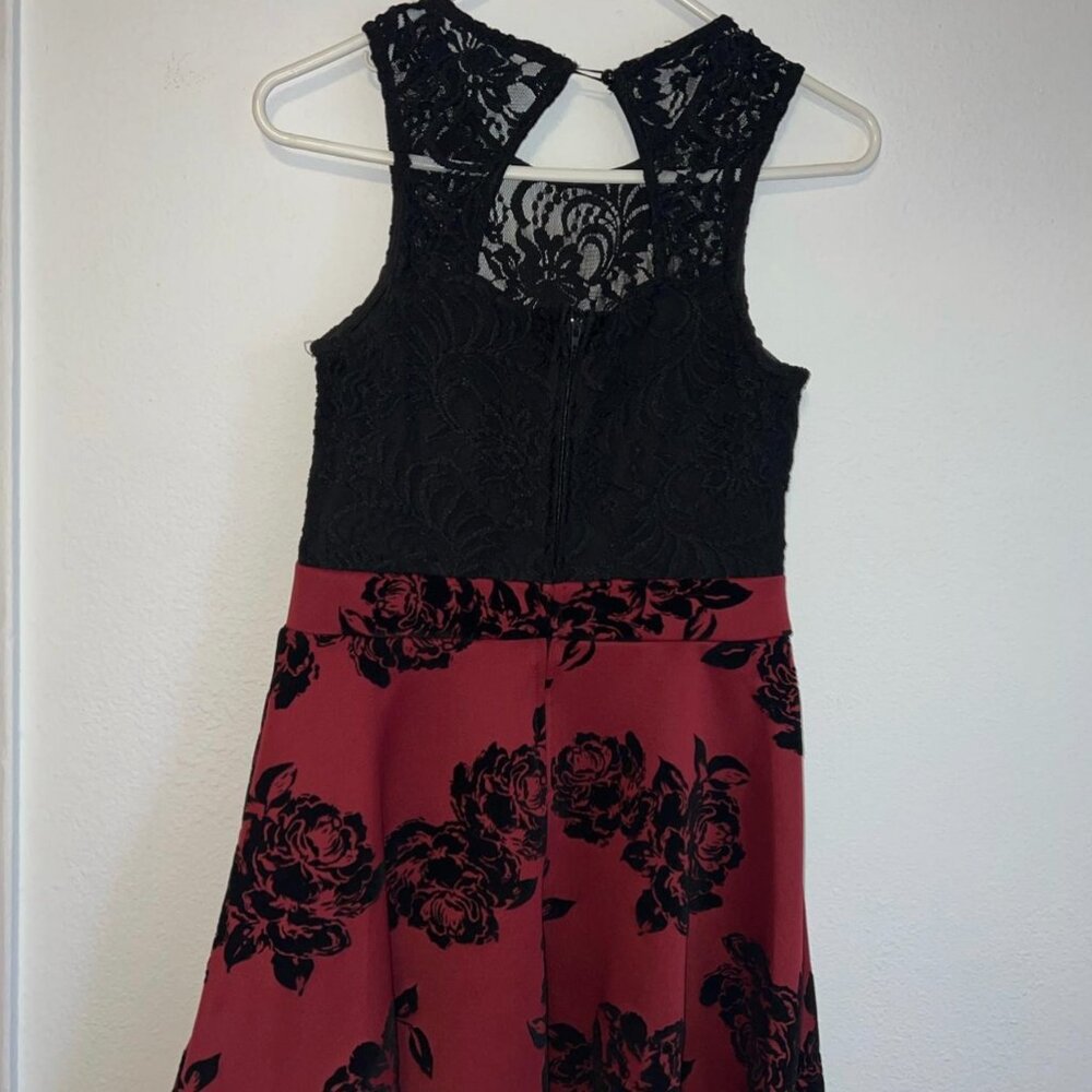 Dress with Velvet Roses - Picture 3 of 3